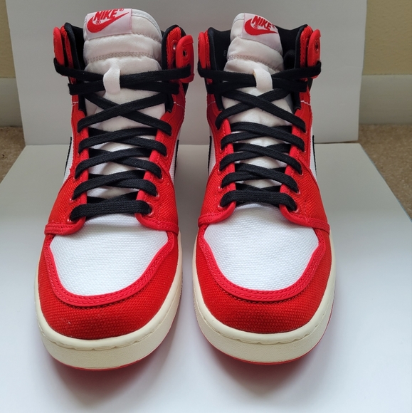 Jordan 1 Retro AJKO Chicago (2021) - Picture 4 of 8
